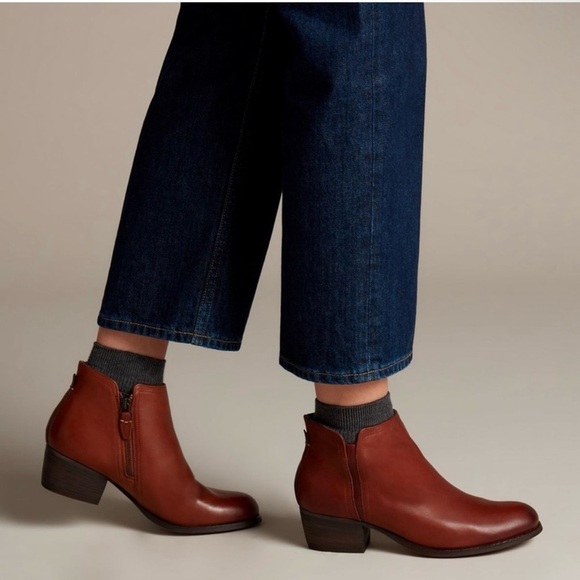 Clark’s Maypearl Ramie Ankle Booties in Brown Mahogany Size 5.5 - Picture 1 of 9